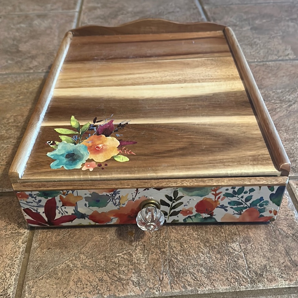 COPY - Pioneer Woman - Pod holder